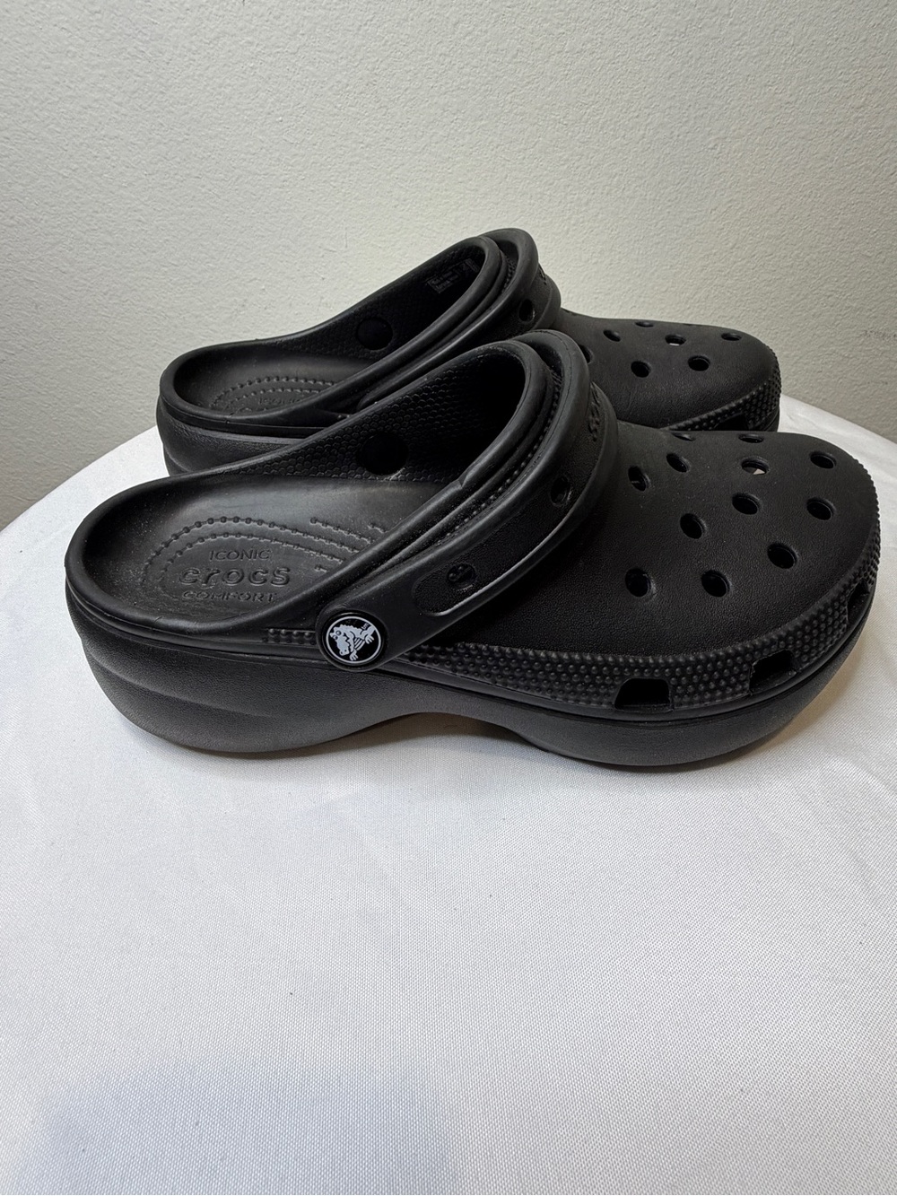 CROCS Classic Clog - Black - Picture 2 of 4